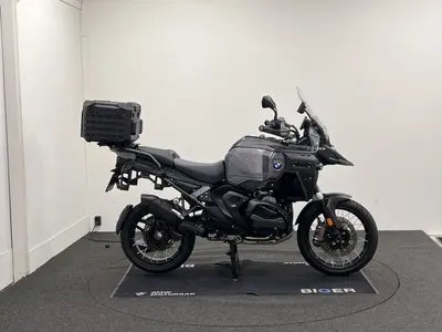 BMW R 1300 GS ADVENTURE TRIPLE BLACK – foto 2