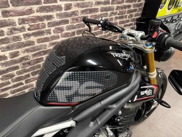 triumph - speed-triple-1200-rs