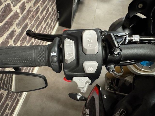 triumph - speed-triple-1200-rs