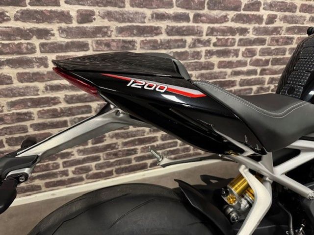 triumph - speed-triple-1200-rs