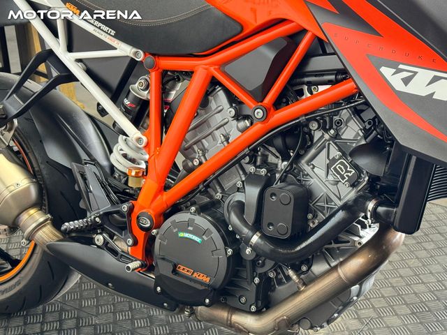 ktm - 1290-super-duke-r