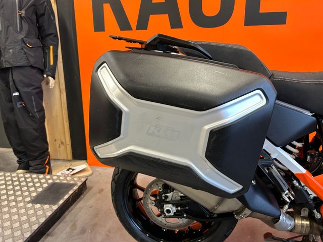 ktm - 1290-super-adventure-s