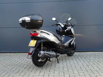 KAWASAKI J 300 – foto 3