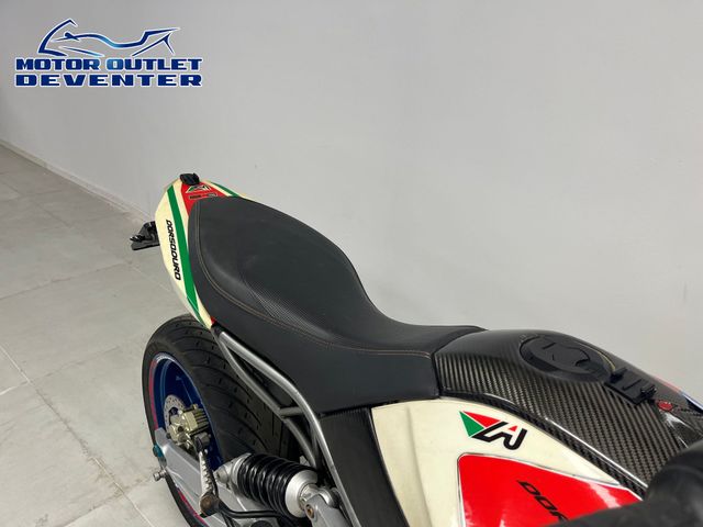aprilia - dorsoduro-750