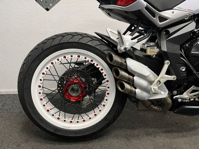mv-agusta - brutale-800-dragster