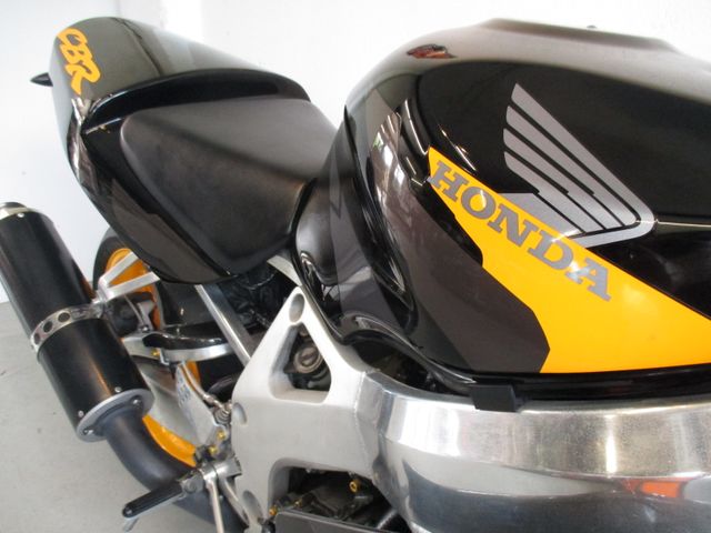 honda - cbr-900-rr-fireblade