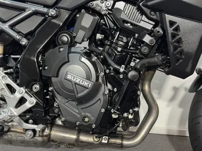 SUZUKI GSX-8S – foto 2