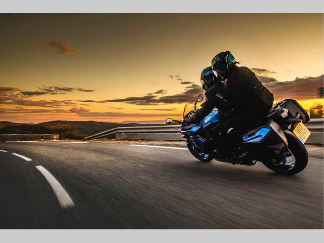 suzuki - gsx-s-1000-gt