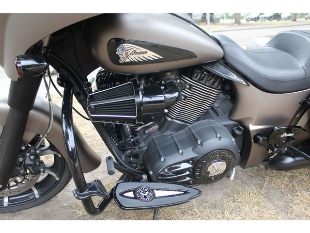 indian - chieftain-dark-horse