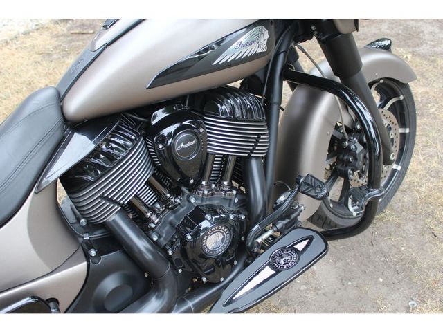 indian - chieftain-dark-horse