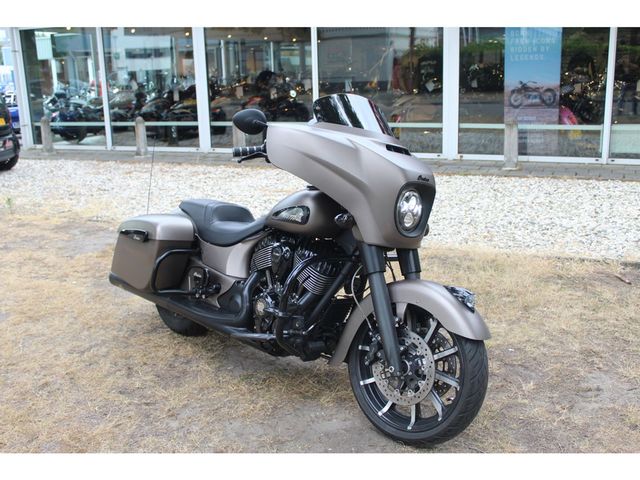 indian - chieftain-dark-horse