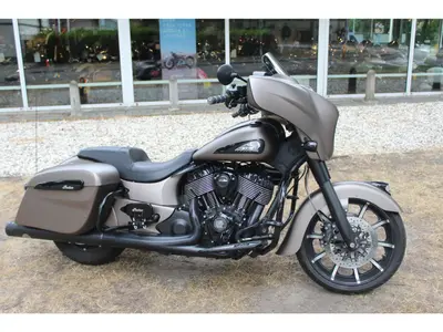 INDIAN MOTORCYCLE CHIEFTAIN DARK HORSE – foto 4