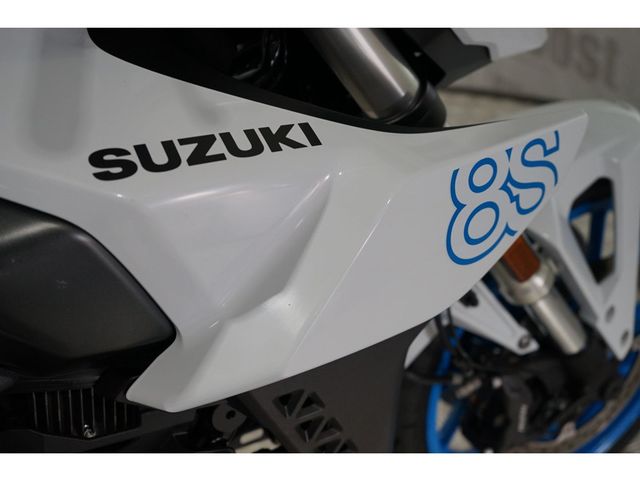 suzuki - gsx-8s