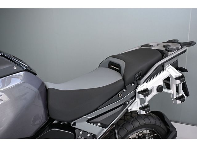 bmw - r-1300-gs-adventure-triple-black