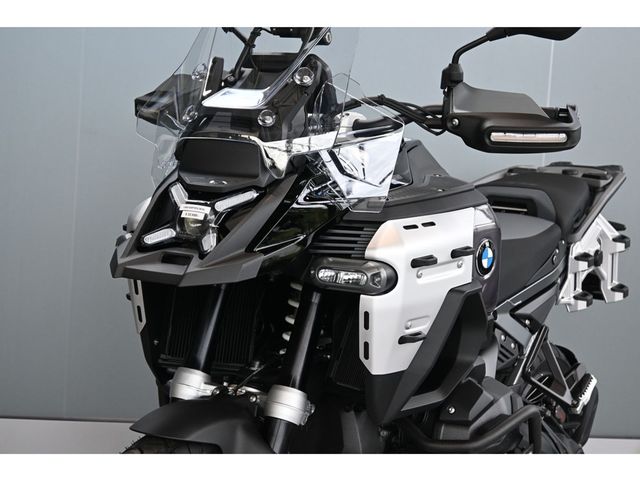 bmw - r-1300-gs-adventure-triple-black