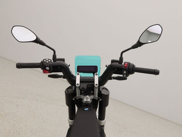 bmw - ce-02
