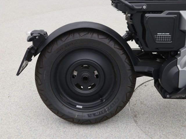 bmw - ce-02