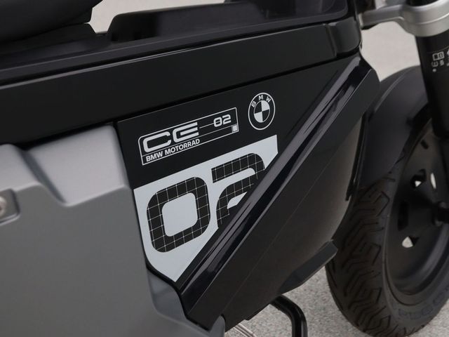 bmw - ce-02