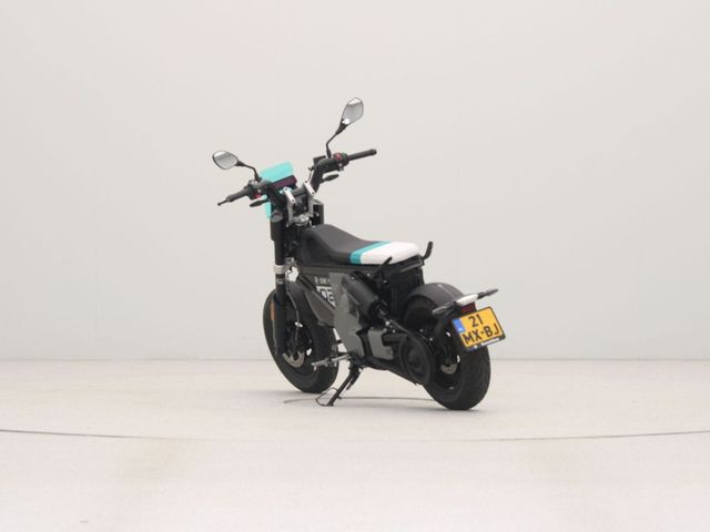 bmw - ce-02