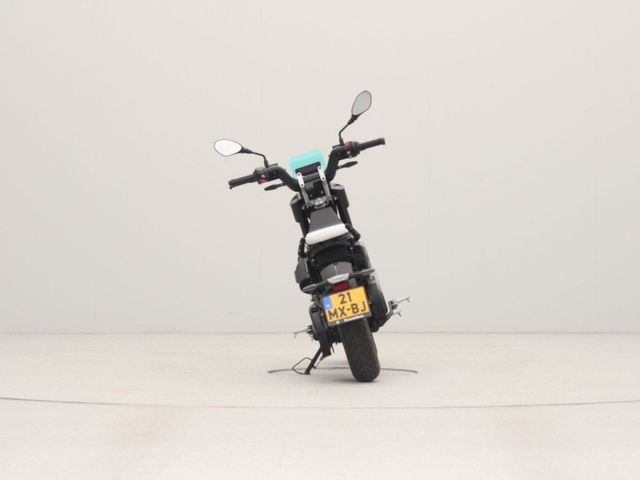 bmw - ce-02