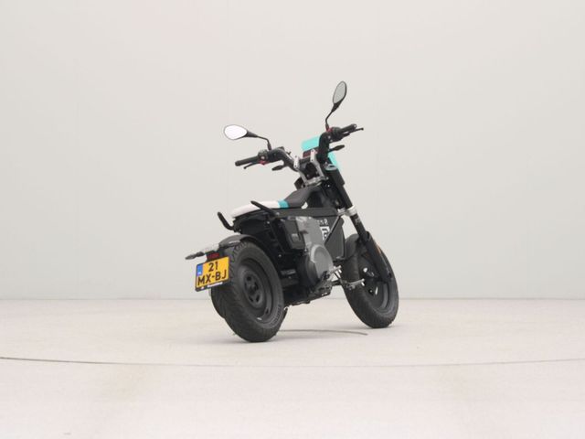 bmw - ce-02