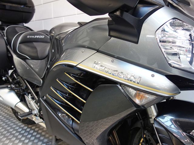 kawasaki - 1400-gtr