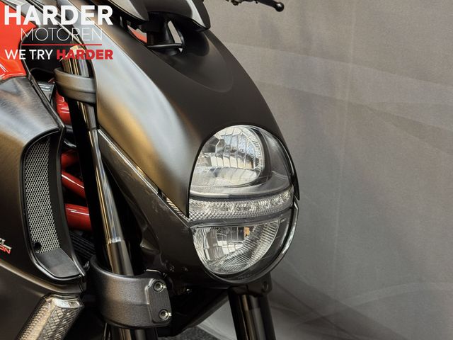 ducati - diavel-carbon