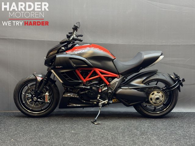 ducati - diavel-carbon