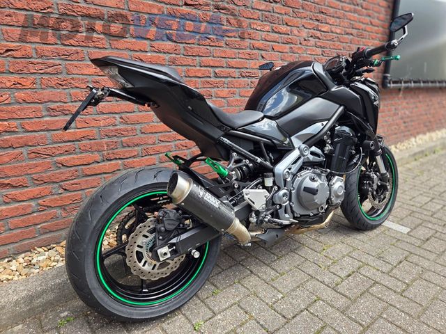 kawasaki - z900