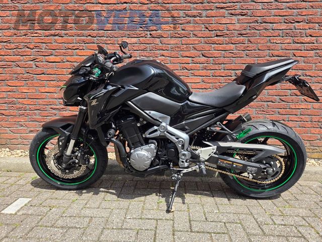 kawasaki - z900