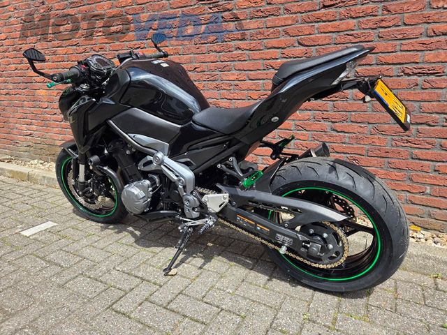 kawasaki - z900