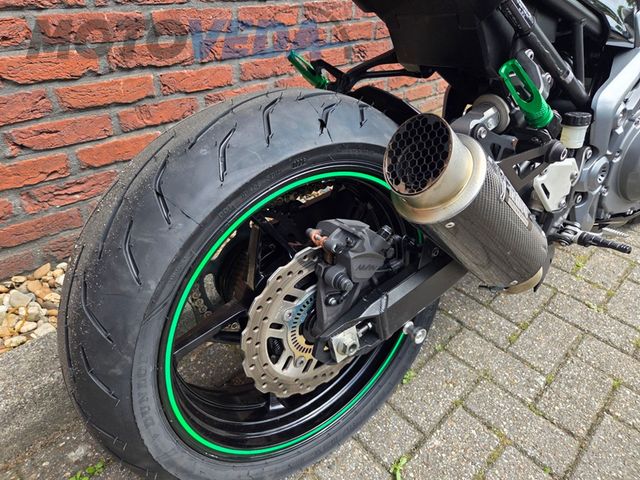 kawasaki - z900