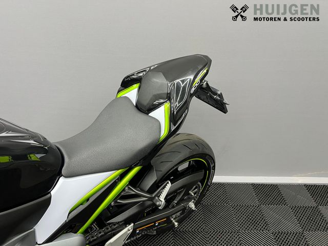 kawasaki - z900