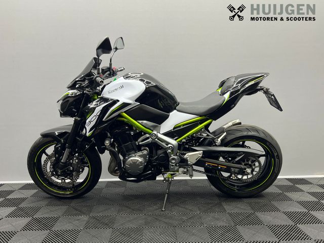 kawasaki - z900