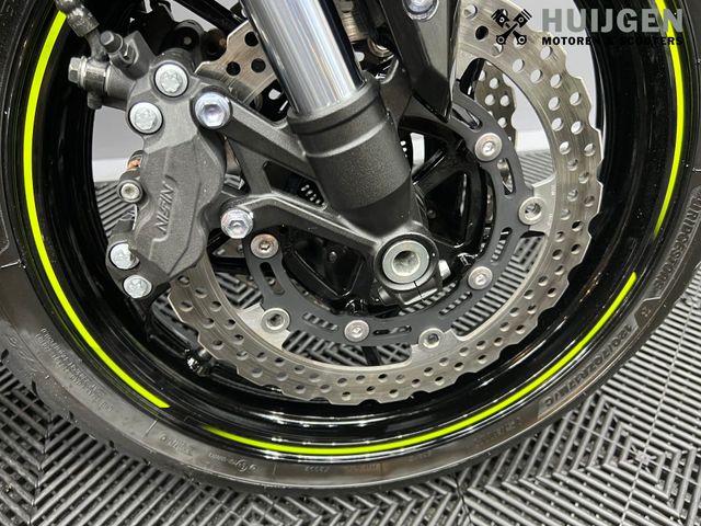 kawasaki - z900