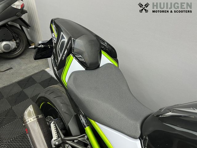kawasaki - z900