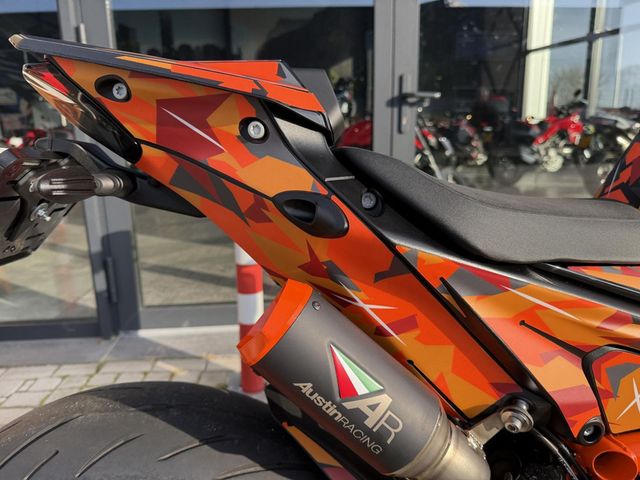 ktm - 1290-super-duke-r-evo