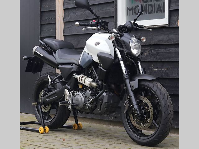 yamaha - mt-03