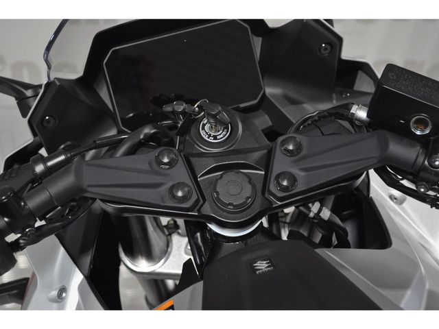 suzuki - gsx-8r