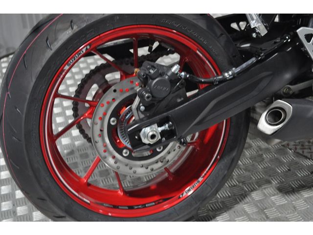 suzuki - gsx-8r