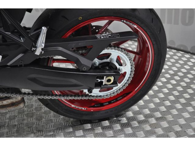 suzuki - gsx-8r