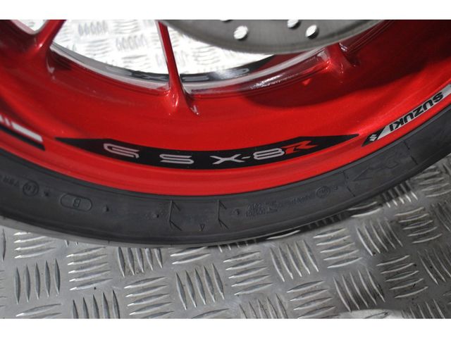 suzuki - gsx-8r