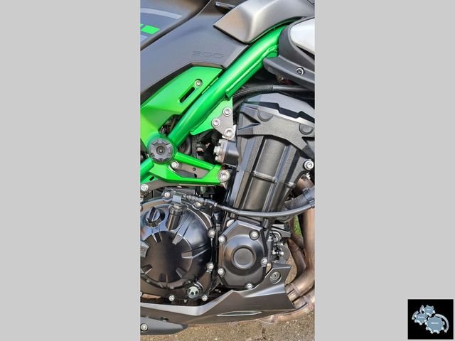 kawasaki - z900