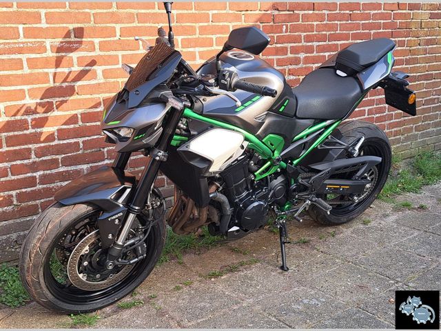 kawasaki - z900