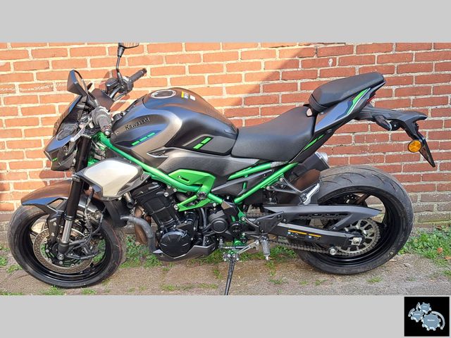 kawasaki - z900