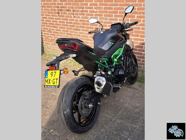 kawasaki - z900