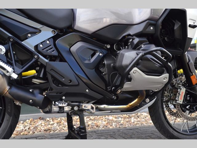 bmw - r-1300-gs-adventure-triple-black