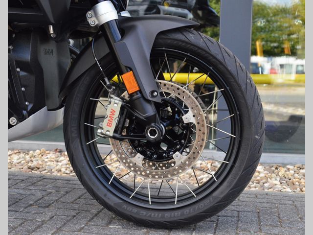 bmw - r-1300-gs-adventure-triple-black
