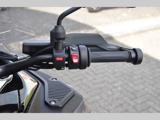 bmw - r-1300-gs-adventure-triple-black