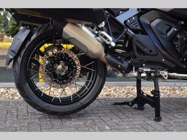 bmw - r-1300-gs-adventure-triple-black